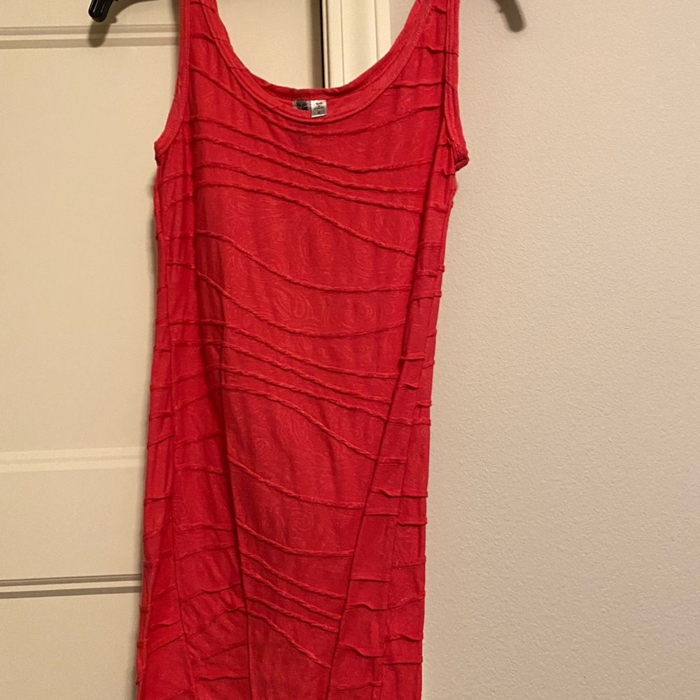 BKE tank top size small